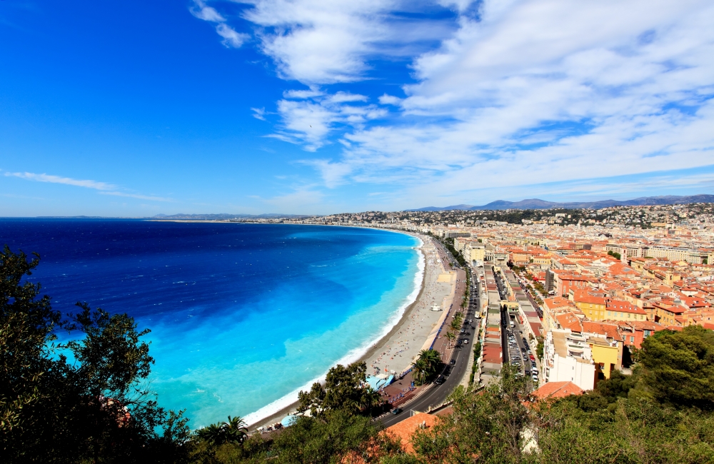 Plážový areál v Nice.