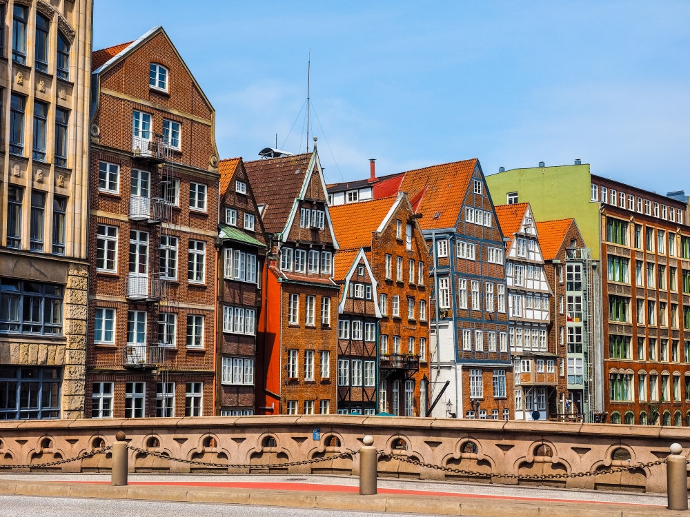 Domy v přístavní čtvrti Hafen v Hamburgu.