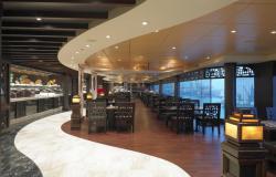 MSC Fantasia - MSC Cruises - elegantně dekorovaný interiér restaurace na lodi