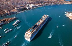 MSC Musica - MSC Cruises - průjezd Benátkami
