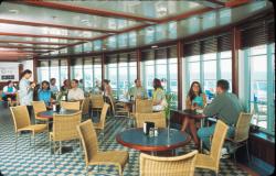 Brilliance of the Seas - Royal Caribbean International - lidé v kavárně