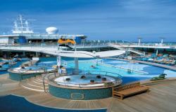 Brilliance of the Seas - Royal Caribbean International - bazén na hlavní palubě