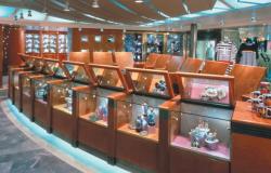 Vision of the Seas - Royal Caribbean International - obchod s dekorativními předměty na promenádě lodi