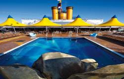 Costa Deliziosa - Costa Cruises - bazén na hlavní palubě