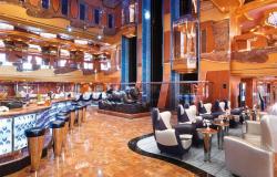 Costa Luminosa - Costa Cruises - luxusní bar v interiéru lodi